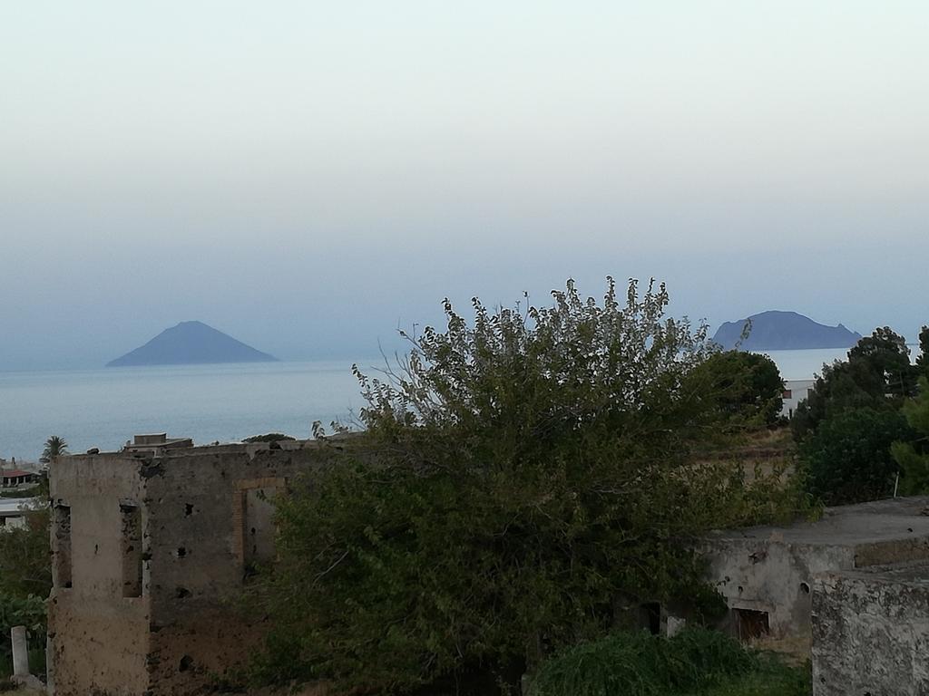 Casa Vacanze Dell'Avvocato Hotell Malfa  Eksteriør bilde